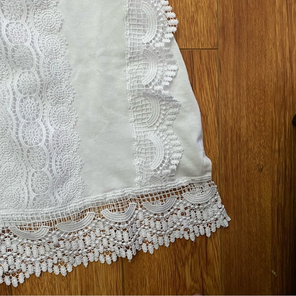 White Embroidered top - Picture 7 of 7